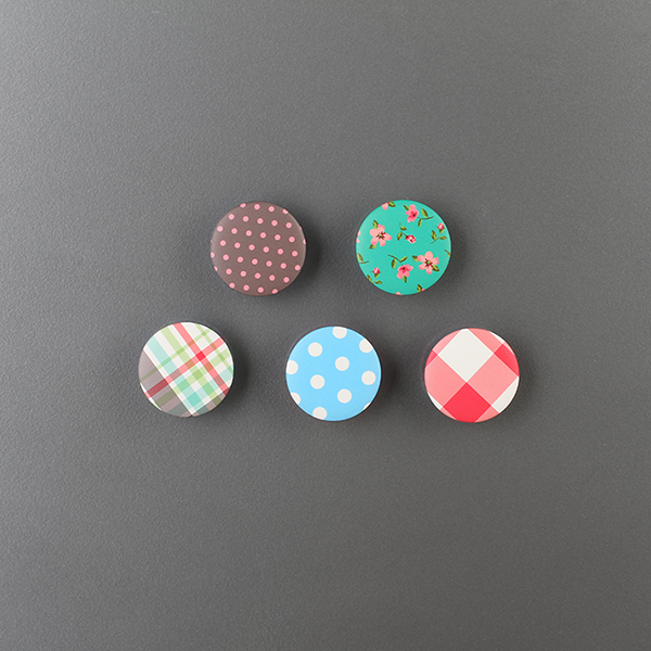 きのこ型マグネット 1個から注文可能 ちょっとめずらしい形で目を引くマグネット